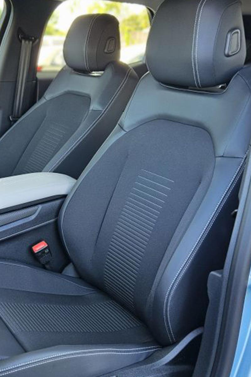 Ford Kuga, Sitze